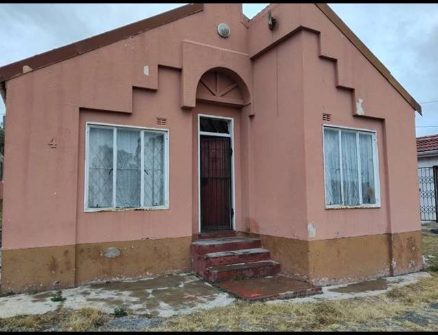 3 BEDROOM HOUSE FOR SALE IN MTHATHA CENTRAL
